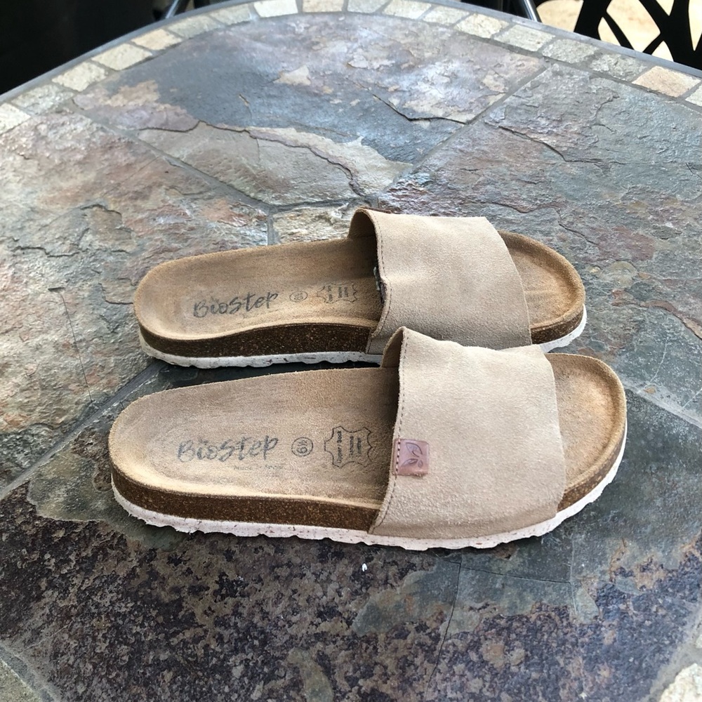 Biostep suede slides sz
6.5